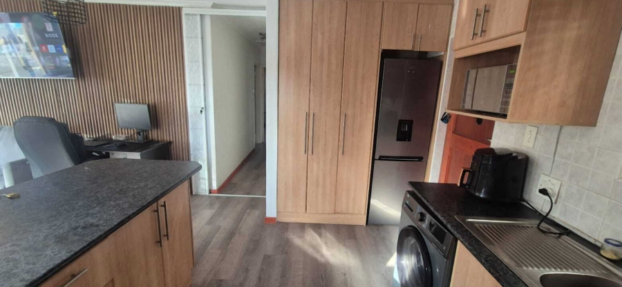 To Let 2 Bedroom Property for Rent in Anchorage Park Western Cape